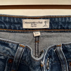 Abercrombie & fitch mom high rise jeans. Never worn